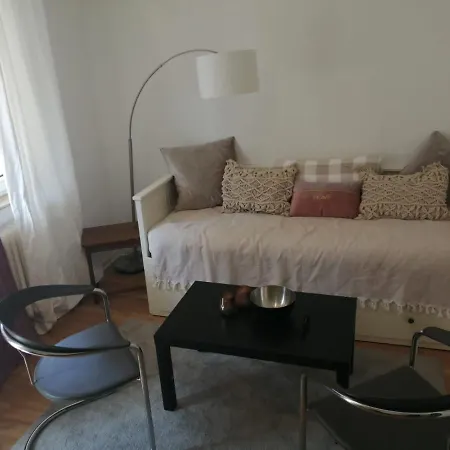 Amelies Apartement Apartment *